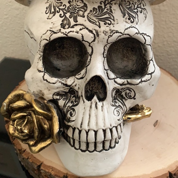 Gold Top Hat Skeleton Skull Head Decor - Picture 2 of 9